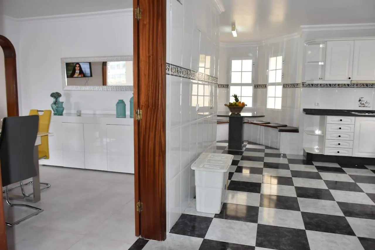 Mansion Almond - Sea, Sun And A Charming Refuge! Villa Paul do Mar  0*, Paul do Mar (Madeira)